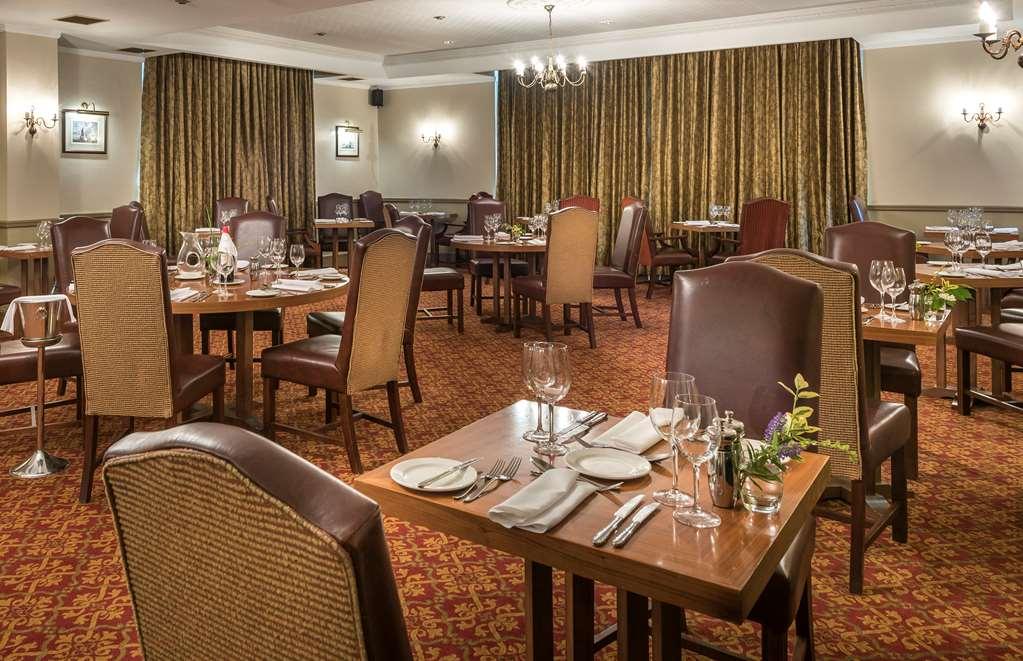 Macdonald Elmers Court Hotel Lymington