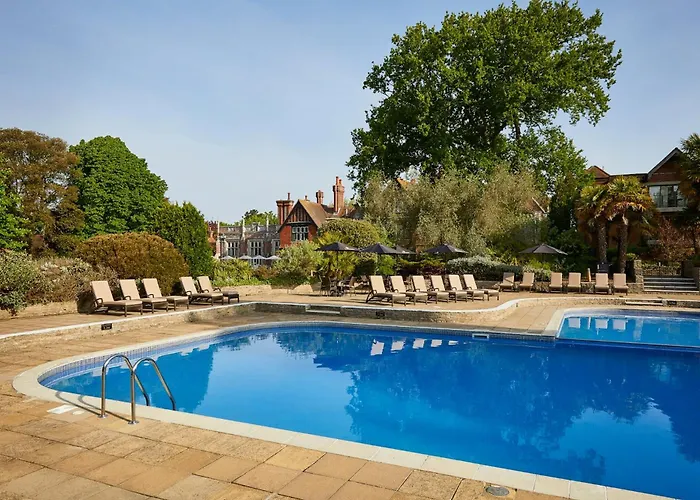 Macdonald Elmers Court Hotel