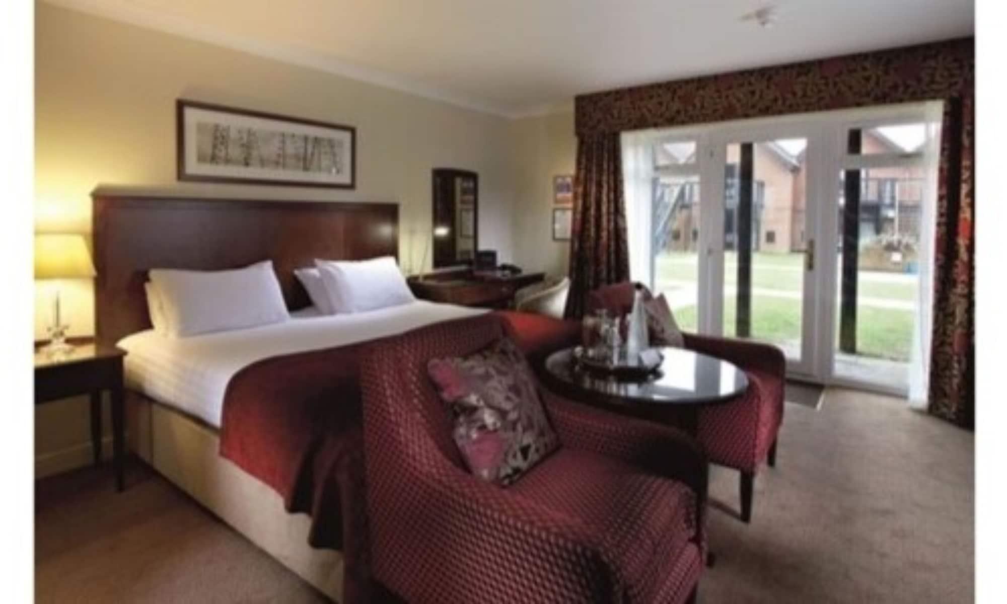 Macdonald Elmers Court 4*