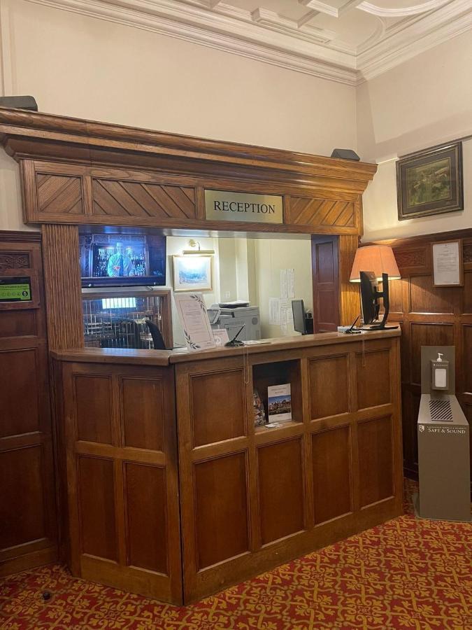 Macdonald Elmers Court 4*
