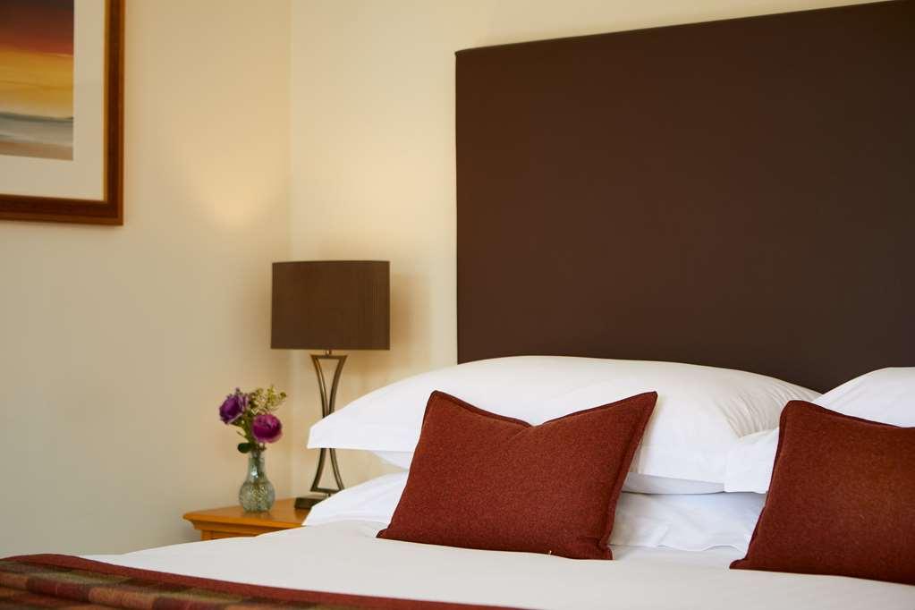 Macdonald Elmers Court Hotel Lymington