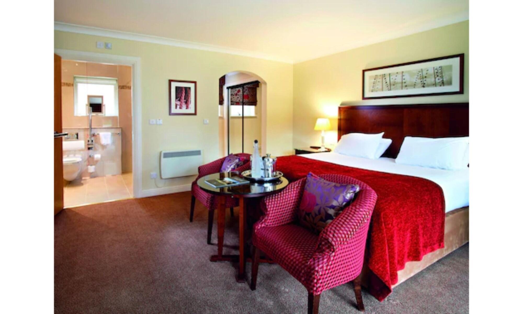 Macdonald Elmers Court 4* Lymington